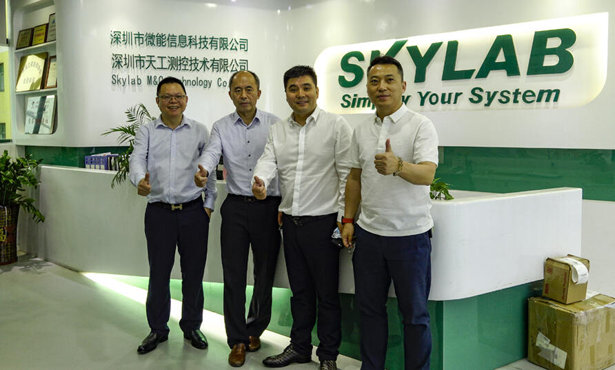 熱烈歡迎農(nóng)工黨深圳市委會及龍華總支領導一行來公司參觀指導！.jpg